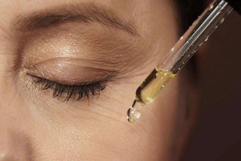 Strengthen and Protect Your Skin Barrier with 100% PURE
<em>Posted on May 22, 2024</em> <em>Written by: 100% PURE®</em>
If the food mantra, “you are what you eat” or the old saying “trust your gut” does hold some truth, does your gut hold true for your skin, too? If it’s the gut microbiome, with science-backed data on its role in influencing our immune and mental health, we’ve got a pretty good gut feeling it influences overall skin health. In fact, 100% PURE has been on the frontier of pioneering microbiome-friendly skincare!
While it may not sound glamorous, just like the bacteria and microorganisms in our gut have a large impact on our overall health, the microbes on your skin impact the way it looks and feels. In a <em>gut</em> shell, a healthy diet = beneficial bacteria = healthier skin <em>and</em> health!
So, if you are mostly what you eat, then balanced, beautiful skin does begin in your gut. 100% PURE supports this skin-gut connection and advocates for not only the skin microbiome’s role in maintaining ultimate skin health but also how its imbalance can lead to various skin issues. That’s why we’re committed to formulating products that support and nurture a healthy skin microbiome.
Let’s uncover the hidden world of radiant skin through the skin microbiome, and how natural, quality skincare with a mix of prebiotics and probiotics can help you achieve glowing skin from the inside and out. Happy gut, happy skin – happy life!
Understanding the Skin Microbiome
As our body’s largest organ, the skin serves as the frontline of defense against environmental aggressors – it’s like an invisible shield for the skin. Integral to its protective role is the skin microbiome—a diverse community of bacteria, fungi, and viruses living on our skin’s surface. This complex community plays a vital role in maintaining skin health, functioning not only as a protective barrier against pathogens but also in supporting the skin’s immune response and helping to regulate inflammation.
As briefly mentioned, our microbiome is our <a href="https://www.ncbi.nlm.nih.gov/pmc/articles/PMC9654002/">skin’s first line of defense against harmful bacteria</a> and foreign organisms. The community of microorganisms living on your skin microbiome is known as “skin flora,” which are mostly bacteria but can consist of fungi and viruses, too. Maintaining a balance of microorganisms or flora is essential to your overall skin health. This diversity and abundance help your skin regulate its pH levels, and it helps defend itself against harmful pathogens, dryness, infections, and painful skin conditions
As stated earlier, the microbiome is crucial for gut health, which often directly relates to how our skin looks and behaves; a.k.a. the gut-skin connection. We know that the organisms in our microbiome keep away inflammatory skin conditions like dermatitis, eczema, and psoriasis while also helping to keep our skin protected from harsh environmental conditions like UV <a href="https://www.100percentpure.com/blogs/feed/identifying-the-signs-of-sun-damage-1"></a>exposure and <a href="https://www.100percentpure.com/blogs/feed/the-negative-effects-of-air-pollution-on-your-skin"></a>pollution. This makes it vital to take care of your gut health, and, as a result, your skin will take care of you.
So, trust your gut that we actually rely on it for our microbiome to stay healthy. It’s working hard, helping with health and mental issues, overall wellness, and being ultimately linked to healthy, clear, glowing skin.
Benefits of a Balanced Skin Microbiome
We’ve learned a healthy skin microbiome is characterized by diversity and balance of microorganisms, which is pivotal for skin health. When this balance is maintained, the skin is better equipped to ward off infections and harmful pathogens, dryness, irritation, and painful or inflamed skin conditions.
A balanced skin microbiome can mitigate inflammation, resulting in keeping away inflammatory skin conditions like dermatitis, <a href="https://www.100percentpure.com/blogs/feed/got-acne-eczema-or-dandruff-you-need-neem">eczema</a>, and psoriasis while also helping to keep our skin protected from harsh environmental conditions like UV damage and environmental pollutants.
When the microorganisms are balanced, the skin microbiome can better maintain its function as a protective barrier and regulate its pH levels. This is key to your skin’s health as an unbalanced or weakened skin barrier will leave you more prone to dry skin since it’s less able to prevent <a href="https://www.100percentpure.com/blogs/feed/moisture-and-hydration">trans-epidermal water loss</a>. The skin may feel tight after every cleanse, and may even become flaky.
The skin barrier will also have a harder time defending against those faceless phantom-invading microbes, and this can lead to quite a few skin issues (more on that below). On top of that, premature aging becomes more of a risk for a frequently parched skin barrier, resulting in a complexion prone to dehydration, dullness, and the early onset of wrinkles.
So, the better you maintain hydration and moisturization inside <em>and</em> out – drinking enough water and using a moisturizer – the better balanced your microbiome; the better your shots at clearer, more resilient skin.
Common Disruptors of the Skin Microbiome
The equilibrium of the skin microbiome can be easily disturbed by various external factors. Since the balance of flora on your skin is so delicate and complex, it can be easy to cause an imbalance if you’re not mindful. In addition, even the balance and integrity of the skincare ingredients you apply might be tipping the scales out of your skin microbiome’s favor. Here are a few things that might be causing it:
#1: Using harsh scrubs and cleansers
Your cleansers should be hard on dirt and buildup, but gentle on your skin. They should be supporting your skin barrier – not drying your natural oils out. When your cleanser is too alkaline, you can disrupt your skin’s naturally acidic pH. There’s a close link between good bacteria and ideal skin pH. A more basic pH can kill off pH-friendly bacteria and encourage the growth of harmful microorganisms. On the other end, bad pathogens are attracted to higher (more alkaline) pH levels.
Similarly, a harsh scrub tends to have ingredients that disrupt your skin’s pH. A harsh scrub can also physically remove friendly bacteria and substances that friendly bacteria “eat.”
#2. Applying harsh skincare products
Skincare products play a particularly significant role in shaping the skin’s microbiome. Traditional skincare formulations, especially those containing harsh or toxic ingredients, can strip the skin of its natural oils and beneficial bacteria, disrupting the microbiome’s balance. This disruption can weaken the skin’s barrier function, leaving it more susceptible to damage and infection.
#3: Over-exfoliating or cleansing
Even if you use a gentle scrub or cleanser, beware of exfoliating too often. Over-exfoliation leads to wearing down and damaging your skin’s microbiome; this often leads to excessive dryness, irritation, or even infection.
#4: Applying super-astringent products
Astringent products are meant to remove oil from your skin’s surface. At first glance, this may seem like a good idea for oily skin. But in the long run, drying your skin out won’t do you any favors. Removing your natural oils makes your skin less favorable to good bacteria. This can increase moisture loss – and lead to dryness and an imbalanced skin microbiome.
#5: Experiencing environmental pollutants
Your skin microbiome helps protect you from outside stressors. Not protecting it from UV rays and other environmental pollutants is only asking for trouble! These factors can lead to skin damage and dryness that affect the bacteria on your skin and its microbiome. Be sure to wear sun protection year-round!
#6: Damaging skin barrier
Exposure to environmental pollutants can damage the skin and alter the composition of its microbiome, leading to issues like increased sensitivity, acne, eczema, and other skin conditions. It’s crucial to wear sun protection and use other UV protectants, like wearing a wide-brimmed hat and protective clothing when outdoors.
#7: Having a poor diet
Avoid processed foods and a high sugar intake due to their potential to disrupt gut health and skin clarity. Eat healthy foods: To maintain a healthy body and skin, it’s crucial to eat right and stay hydrated. A balanced diet of healthy foods like dark, leafy greens and fermented foods provides your body with the building blocks it needs to heal wounds, maintain elasticity and vibrancy, and balance the bacteria in your skin. Be sure to stay well-hydrated with plenty of water.
Similarly, other lifestyle factors such as stress, and a lack of exercise and sleep can influence the microbiome’s health and, by extension, the skin’s appearance and resilience.
Nurturing the Skin Microbiome with Natural Ingredients
In the quest for clear, healthy skin, the role of the skin microbiome has emerged as a pivotal factor. Recognizing this, 100% PURE incorporates an array of natural, nutrient-rich ingredients in its formulations, each selected for its proven benefits to nurture and support a flourishing skin microbiome.
Let’s delve into the science and benefits behind some of these key ingredients that support a balanced skin microbiome.
Prebiotics: Feed beneficial bacteria and help maintain a healthy balance. Eat foods high in fiber: Also, known as prebiotics, fiber-rich foods aid in timely digestion and feed the healthy gut bacteria we need. Options include fan-favorite garlic and onions, smoothies, bananas and berries, and, of course, whole grains, oats, and nuts.
Probiotics: Introduce beneficial bacteria to the skin. Ingesting healthy bacteria may sound off-putting, but it’s one of the best ways to achieve gut health – and surprisingly tasty. Some of our favorite foods like yogurt and kimchi contain probiotics; but when we can’t source probiotics in our diets, adding a probiotic supplement may work, too.
Fermented Ingredients: Enhance the skin’s natural defenses and improve microbiome health. The probiotics in fermented ingredients can help tip the scales in your favor for a balanced, happy skin microbiome. They can help introduce good bacteria and fight off pathogens that may have dominated your skin’s surface.
Aloe Vera: Soothes and hydrates, promoting a healthy environment for the microbiome. Known for its soothing and healing properties, aloe vera is a cornerstone for skin hydration and repair. Cultivated sustainably, organic aloe not only supports healthy skin but also encourages a healthy, hydrated, and balanced skin microbiome.
Green Tea: Provides antioxidants and supports microbiome balance. Green tea’s rich content of catechins, such as EGCG, offers potent anti-inflammatory and antimicrobial properties, making it an excellent ally against microbial imbalances.
5 100% PURE Products for a Healthy Skin Microbiome
Using skincare products that are tailored to your microbiome can help support and maintain this delicate balance, leading to healthier, clearer, and more radiant skin. By feeding your skin the nutrients and ingredients it needs, and avoiding harsh fragrances and chemicals that disrupt your microbiome, you can help your skin thrive and achieve its best possible version.
Here are our top five products for a healthy skin microbiome:
#1. <a href="https://www.100percentpure.com/products/fermented-rice-water-cleanser?_pos=2&_sid=590449685&_ss=r">Fermented Rice Water Cleanser</a>
This gentle cleanser harnesses the power of fermented rice water or sake to effectively cleanse and balance your skin, removing impurities without disrupting the microbiome. Sake acts as a natural skincare exfoliant for softening and renewing dull, lackluster skin. White mulberry, mushroom, licorice, and citrus balance skin tone, lessen the appearance of dark spots, and brighten for glowing skin. Packed with antioxidants and amino acids, this cleanser leaves your skin feeling refreshed and rejuvenated.
#2. <a href="https://www.100percentpure.com/products/restorative-sea-culture-replenishing-serum">Restorative Sea Culture Replenishing Serum</a>
This super serum supports microbiome health with antioxidants and more! Using ingredients like hyaluronic acid is the most effective way to replenish skin from within for longer-lasting suppleness and hydration. Chia gel water, sea kelp, and algae also aid in water absorption with their gelatinous texture, and <a href="https://www.100percentpure.com/blogs/feed/probiotics-in-natural-skin-care">yeast ferment</a> reduces inflammation and detoxifies the skin without disrupting the skin’s protective barrier.
END Your skin is home to millions of bacteria, fungi, and other microorganisms that make up your skin microbiome. This complex ecosystem plays a crucial role in maintaining healthy skin by protecting it from harmful pathogens, regulating pH balance, and keeping it moisturized.
#3. <a href="https://www.100percentpure.com/products/lavender-oat-milk-soothing-cleanser?_pos=2&_sid=f4912040a&_ss=r">Lavender Oat Milk Soothing Cleanser</a>
This soothing, skin-softening powder cleanser calms and nurtures the skin’s natural balance. It gently washes away makeup, sunblock, and environmental impurities without stripping your skin’s protective barrier. This nourishing cleanser is made with beta glucan-rich colloidal oatmeal; soothing rose petals; deeply purifying lavender; moisturizing coconut milk; restorative echinacea and anti-inflammatory botanicals like chrysanthemum, calendula, and chamomile.
#4. <a href="https://www.100percentpure.com/collections/masks/products/sheet-mask-deep-hydration-masks">Deep Hydration Sheet Mask</a>
A deluxe pamper treat for you and your skin microbiome, this mask delivers beneficial hydration directly to the skin. This intensely hydrating mask is formulated in a base of pure aloe leaf juice. We all know by now that aloe is healing, hydrating, and calming. But it also helps to soothe skin conditions, including itchiness, dryness, burns, scarring, blemishes, rashes, and breakouts. Skin is nourished and balanced!
#5. <a href="https://www.100percentpure.com/collections/moisturizers/products/hydra-drench-cream">Hydra Drench Cream</a>
Hydration is key to maintaining a healthy microbiome, but finding the right moisturizer can be a challenge. Thankfully, this lightweight formula, infused with omega-rich gel water from chia seeds, effectively hydrates and supports a healthy microbiome environment. It absorbs quickly, leaving no greasy residue behind. Whether you have oily, combo, or sensitive skin, this hydrating formula has got you covered, making your skin feel refreshed and rejuvenated all day long.
Incorporating Microbiome-Friendly Practices
If you’ve disrupted your microbiome or you need some more tips for maintaining a healthy skin microbiome, we have your back! You can still help bring your skin to a glowy, hydrated state and keep it that way. Here are a few steps for restoring your skin to its healthy glory and some ways to incorporate microbiome-friendly practices in your skincare routine.
Avoid over cleansing
Stop using harsh cleansers. Opt for gentle, pH-balanced cleansers. Avoid harsh cleansing ingredients like sodium lauryl sulfate. They’re too drying!
Stop scrubbing
If you find that a physical scrub is too rough or sensitizing for you, find a gentler option. This can be a more pleasant physical exfoliant or a chemical exfoliant. Avoid over-exfoliation by using your products only 1-3 times a week.
Use fermented skin care products
The probiotics in <a href="https://www.100percentpure.com/blogs/feed/science-backed-purity-in-every-product-we-create">fermented skincare products</a> can help tip the scales in your favor once again. They can help introduce good bacteria and fight off pathogens that have dominated your skin’s surface. Be sure to also add prebiotics and probiotics into your diet for total health and skin-win!
Add more moisturization to the mix
If you’ve dried your skin out excessively, adding moisture to your routine is essential. You’re helping to create an environment favorable to good bacteria and rebuilding your moisture barrier. Be sure to use plenty of humectants and use a facial oil to seal in that hydration. Remember to use an oil for your skin type!
Use sunscreen
Perhaps most important is sun protection. UV rays can inhibit our skin in more ways than one. Besides affecting the diversity of our skin bacteria, UV rays can cause faster visible aging and hyperpigmentation. Don’t skimp out on reapplying either. We often don’t apply enough sunscreen in the first place!
FAQ Section: Navigating the Skin Microbiome
Can microbiome skincare help with specific skin conditions like acne or eczema?
Yes, microbiome skincare can be particularly beneficial for conditions like acne and eczema. These conditions are often linked to an imbalance in the skin’s microbiome. By restoring and supporting the microbiome, these products can help reduce inflammation, soothe irritation, and promote healthier skin. However, it’s important to combine microbiome skincare with a holistic approach, including diet and lifestyle factors, for best results.
What are the best natural ingredients for supporting the skin microbiome?
In microbiome skincare products, look for ingredients that nourish and support the skin’s natural flora. These include prebiotics, which feed beneficial bacteria, and postbiotics, which are beneficial compounds produced by these bacteria. Additionally, ingredients like ceramides, fatty acids, and natural oils can help strengthen the skin’s barrier function, further supporting the microbiome. It’s also important to avoid harsh chemicals, sulfates, and fragrances that can disrupt the microbiome.
Can an unhealthy diet affect my skin microbiome?
The skin’s microbiome and gut play a crucial role in protecting against pathogens, maintaining the skin’s pH balance, regulating inflammation, and impacting your skin’s appearance. A healthy and balanced gut acts as a natural defense system, protecting against harmful bacteria and environmental damage. When your gut health is disrupted, it can lead to various skin problems, including dryness, acne, eczema, and increased sensitivity.
What is microbiome skincare, and how does it differ from traditional skincare?
Microbiome skincare refers to products and practices that are designed to support and balance the microbiome, the community of beneficial bacteria and microorganisms living on the skin. Unlike traditional skincare, which often focuses on cleansing and treating the skin’s surface, microbiome skincare emphasizes maintaining the natural balance of skin flora. This approach can lead to healthier skin that is better able to protect against environmental stressors and less prone to common issues like dryness, acne, and irritation.
Are 100% PURE products safe for all skin types?
Microbiome skin care is beneficial for all skin types, but it can be especially advantageous for those with sensitive, reactive, or problematic skin. People with conditions like acne, rosacea, eczema, and dry skin often have an imbalanced microbiome, so products that support and restore this balance can help alleviate these issues. Additionally, as we age, our skin’s natural ability to maintain a balanced microbiome decreases, making these products a good choice for mature skin as well.
Conclusion
In recent years, the science of skincare has taken a pivotal turn, shining a spotlight on the skin microbiome. This complex ecosystem plays a critical role in protecting against pathogens, regulating inflammation, and maintaining overall skin health and integrity. As the understanding of the skin microbiome’s importance deepens, the clean skincare movement has evolved, focusing not just on avoiding harmful ingredients but also on formulating products that support and enhance the microbiome’s delicate balance.
100% PURE stands at the forefront of this revolution, embodying a steadfast commitment to innovation, purity, and the unwavering development of clean, microbiome-friendly formulations. Our ethos, deeply rooted in the principle of absolute purity, extends beyond mere product creation. It is a testament to our dedication to the well-being of our customers, the welfare of all living beings, and the health of our planet. Through our stringent purity standards, we ensure that our products, free from harsh or toxic ingredients, serve not only to beautify but to balance and nourish the skin microbiome.
As we continue to innovate and educate, we invite you to join us on this journey towards a healthier, more radiant complexion, underpinned by a respect for the intricate beauty of the skin microbiome and crafting the best microbiome-friendly products to nurture and maintain the skin’s natural defenses. With 100% PURE, the future of clean skincare is not just a promise but a reality we are creating together, one product at a time. Happy gut, happy skin – happy life!